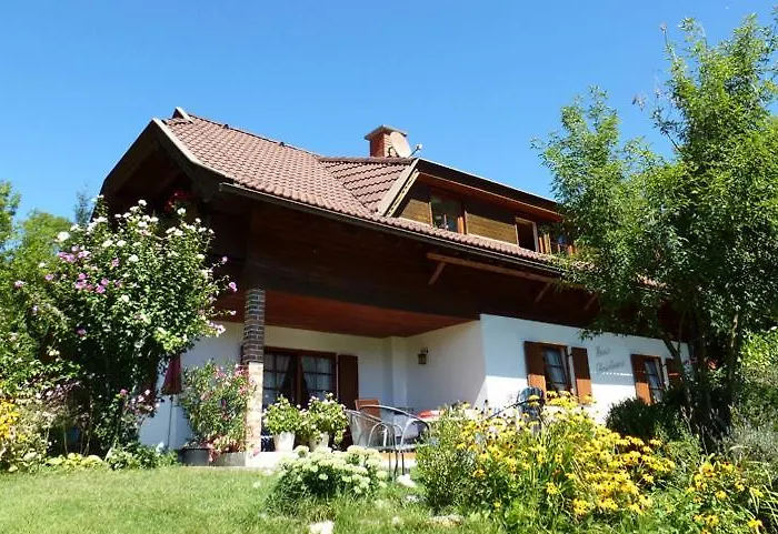 Haus Christiane Portschach am Woerthersee